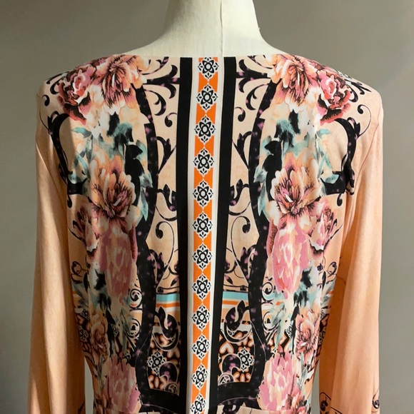 Women’s V neckline Floral VINTAGE ASYMMETRICAL TUNIC. Size Large - Picture 7 of 12